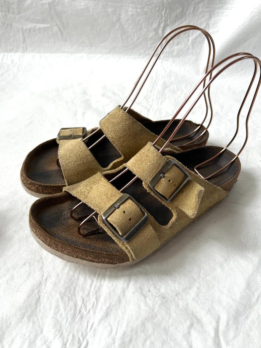 Birkenstock sandals Arizona EU 39 US womens 8 8.5 tan beige suede slide 2 strap